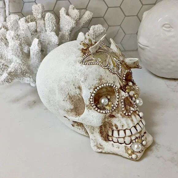 NEW! GOTHIC Glam MOTHS BUTTERFLIES SKELETON SKULL DECOR - Picture 4 of 5